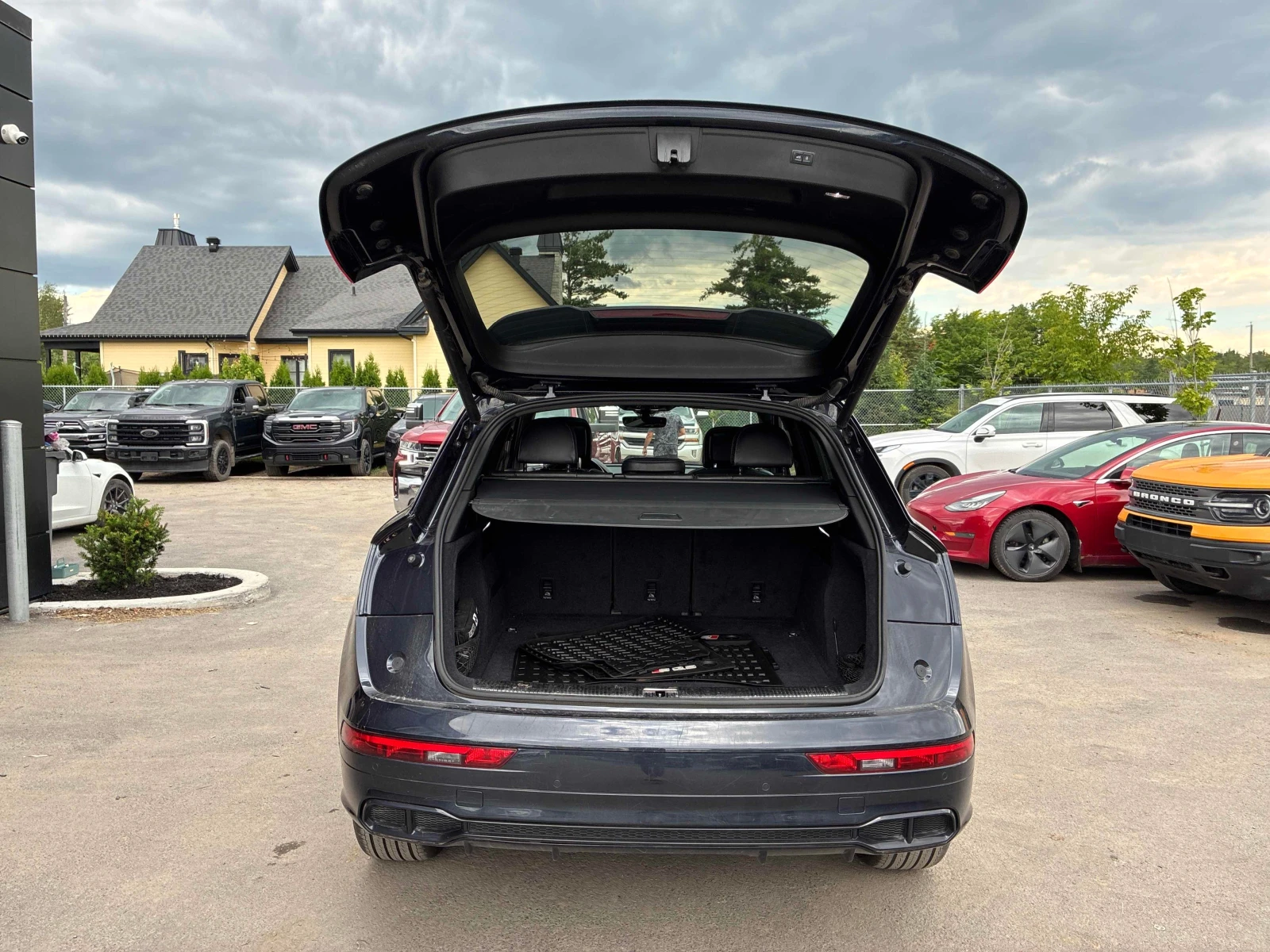 Audi SQ5 V6T * TECHNIK * 360 CAMERA * CARFAX * , снимка 6 - Автомобили и джипове - 55199932