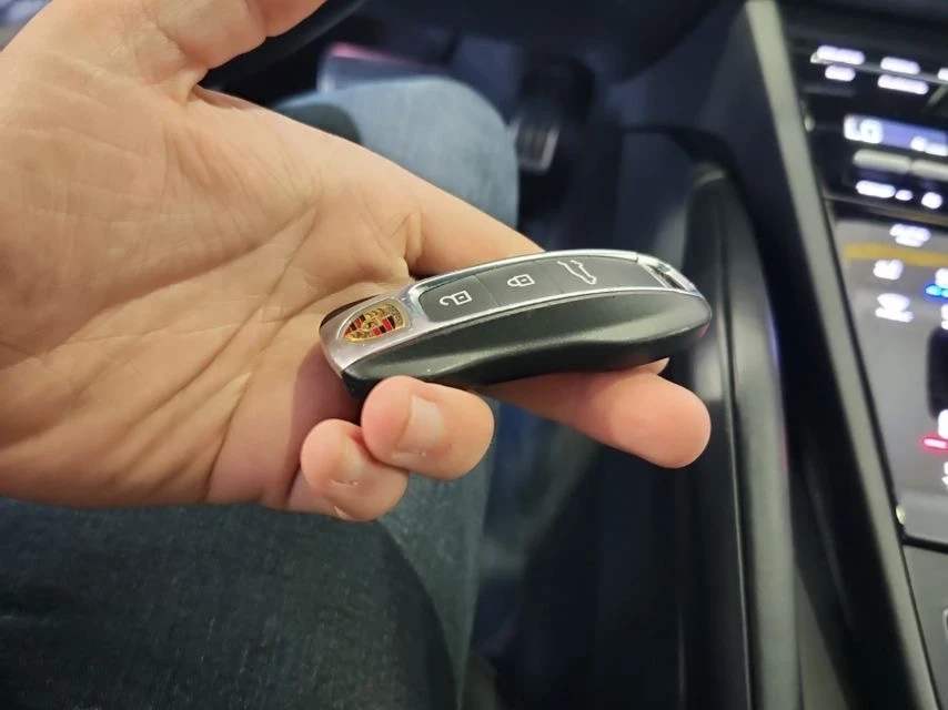 Porsche Cayenne GTS* 360* Pano* Bose* Обдхване* Apple* CarPlay* , снимка 14 - Автомобили и джипове - 55282577