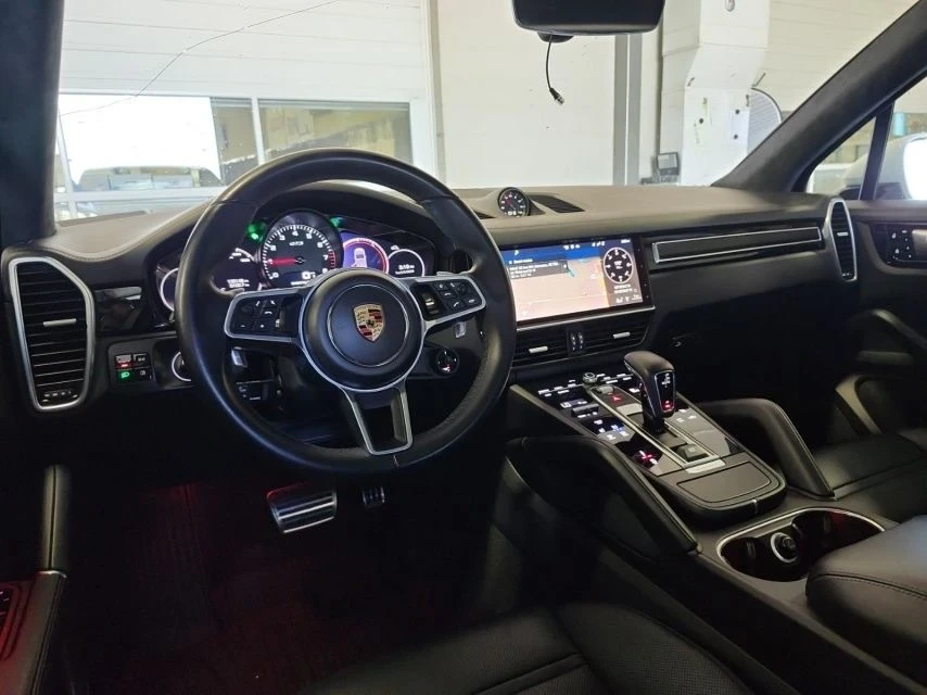 Porsche Cayenne GTS* 360* Pano* Bose* Обдхване* Apple* CarPlay* , снимка 6 - Автомобили и джипове - 55282577