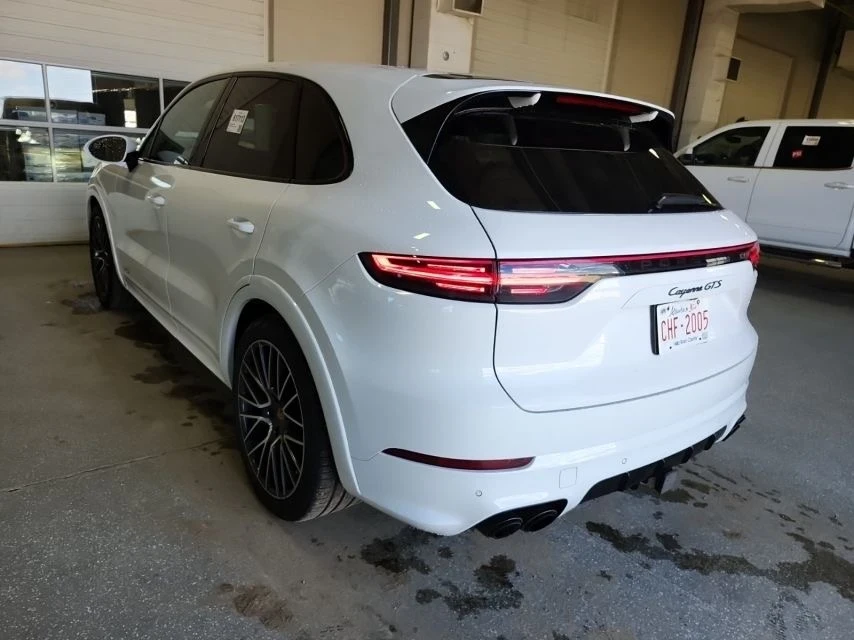 Porsche Cayenne GTS* 360* Pano* Bose* Обдхване* Apple* CarPlay* , снимка 4 - Автомобили и джипове - 55282577