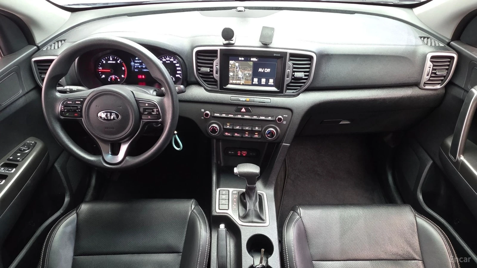Kia Sportage 2WD* КОЖА* НАВИ* КАМЕРА, снимка 5 - Автомобили и джипове - 55564737