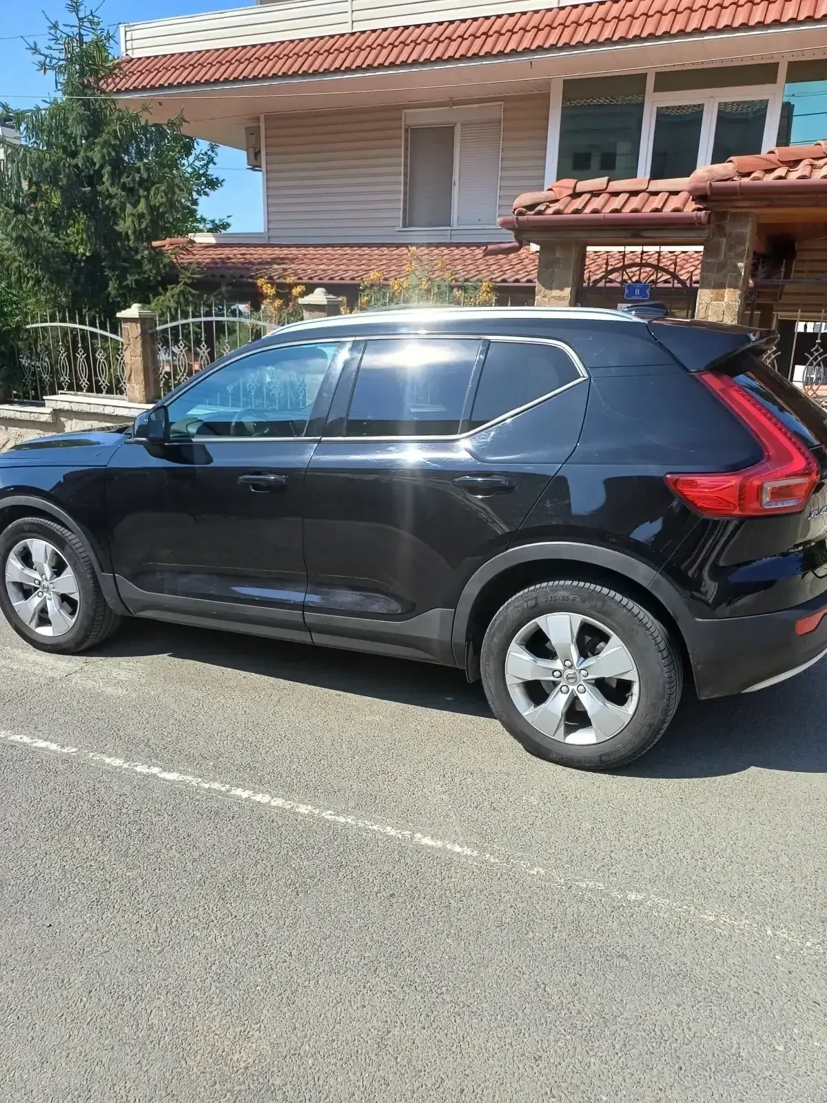 Volvo XC40, снимка 3 - Автомобили и джипове - 55691904