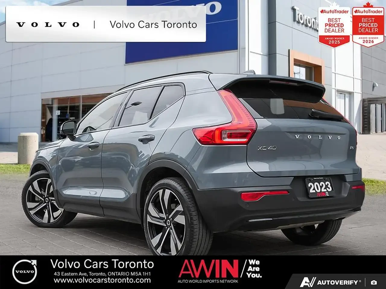Volvo XC40 Plus Dark Theme All Wheel Drive, снимка 4 - Автомобили и джипове - 56564866