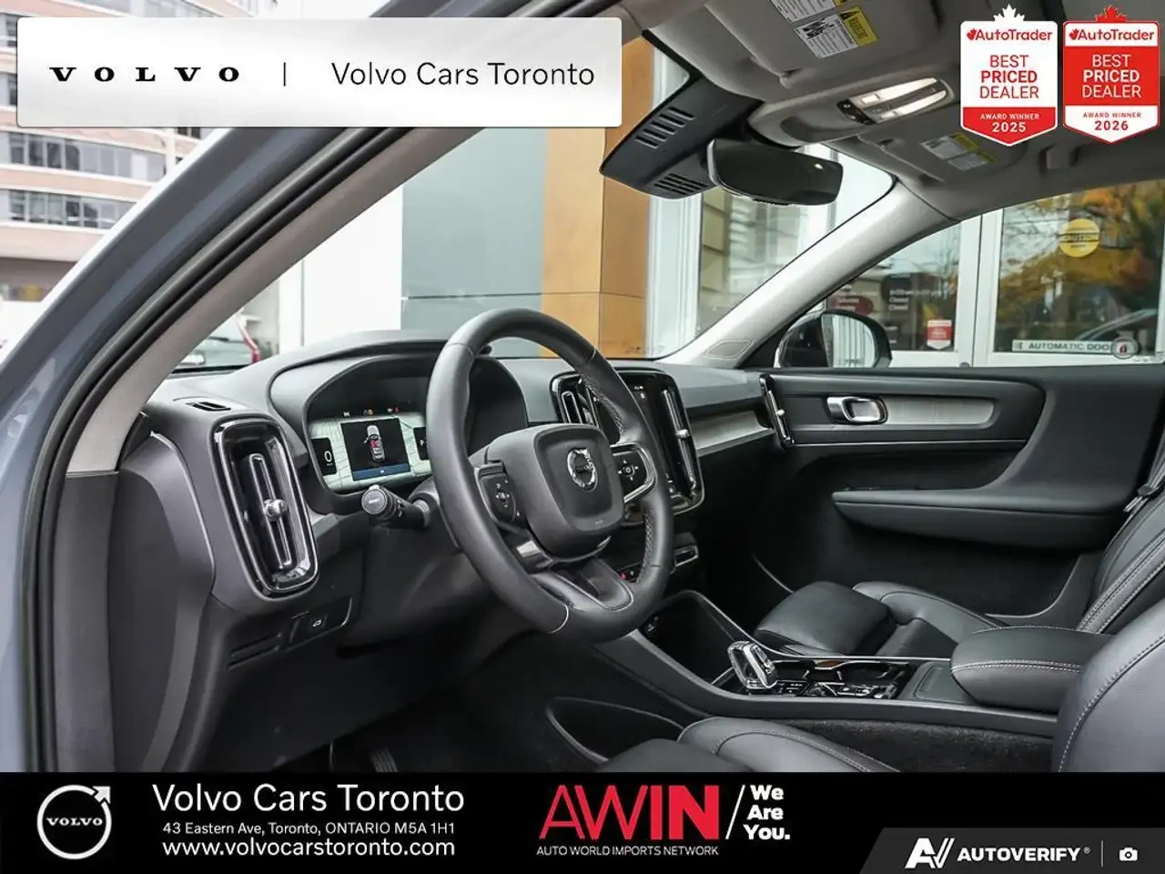 Volvo XC40 Plus Dark Theme All Wheel Drive, снимка 13 - Автомобили и джипове - 56564866