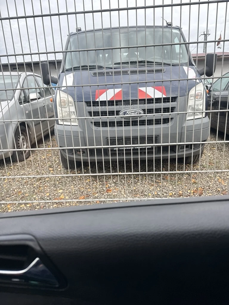 Ford Transit Бусът е в перфектно състояние, снимка 2 - Бусове и автобуси - 55675896