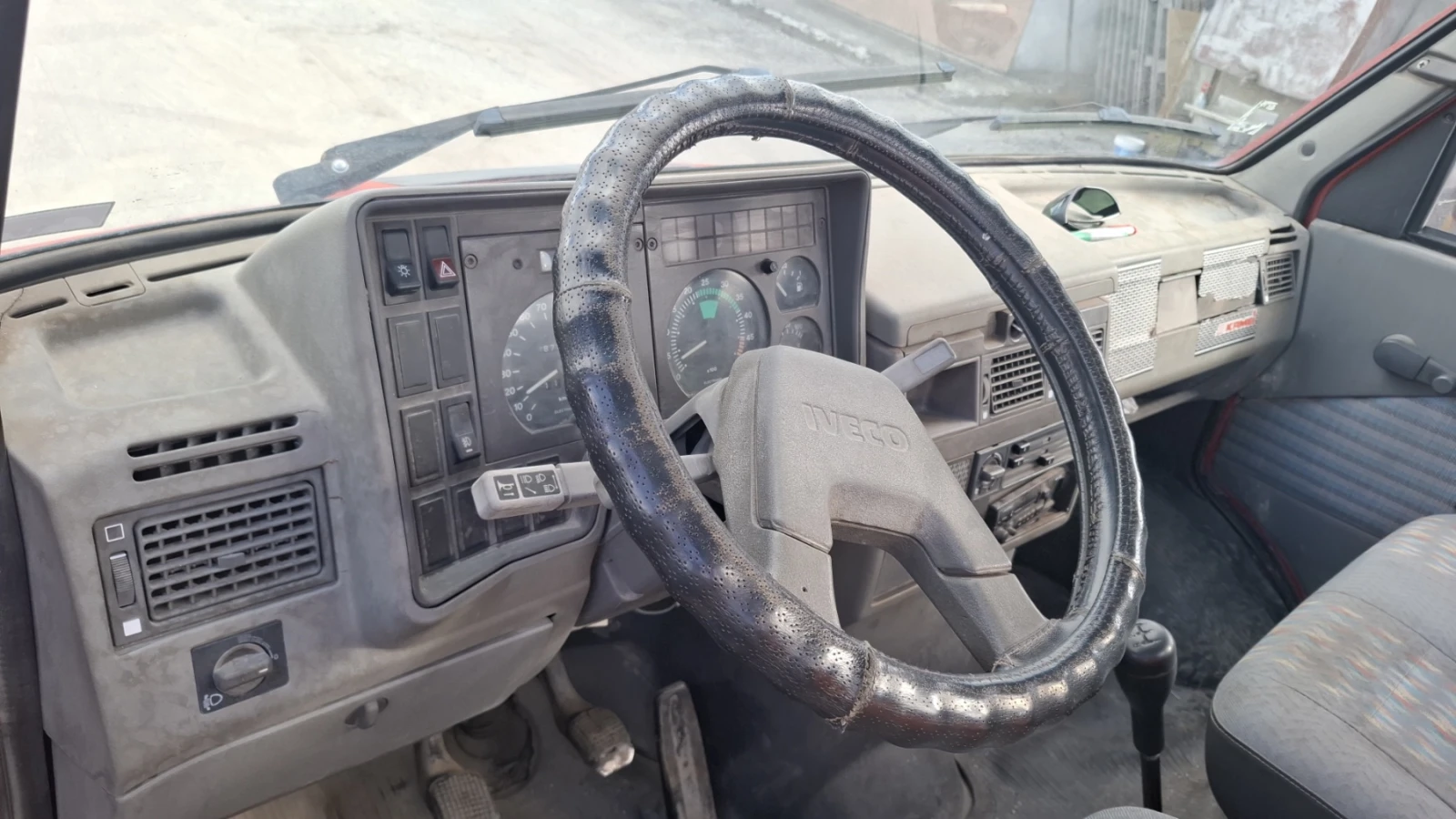 Iveco Daily 35.10, снимка 12 - Бусове и автобуси - 56182042