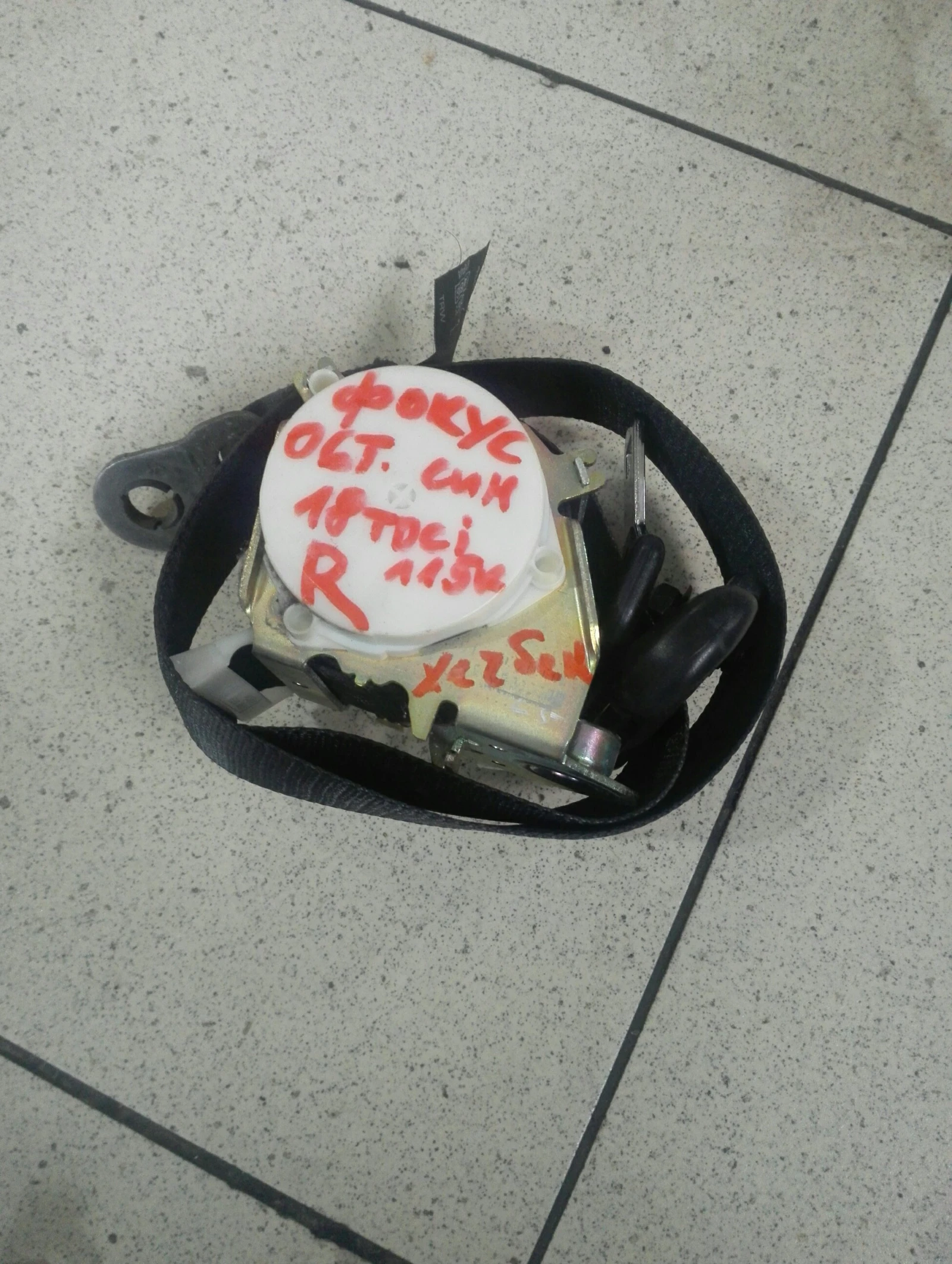 Колан преден десен Форд Фокус 06г. хечбек