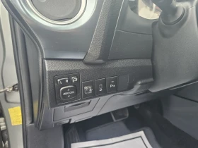 Toyota Auris 1.8 HYBRID, снимка 13
