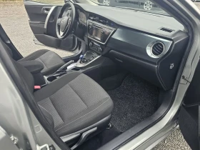 Toyota Auris 1.8 HYBRID, снимка 12