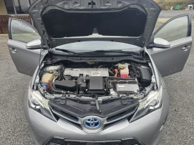 Toyota Auris 1.8 HYBRID, снимка 15