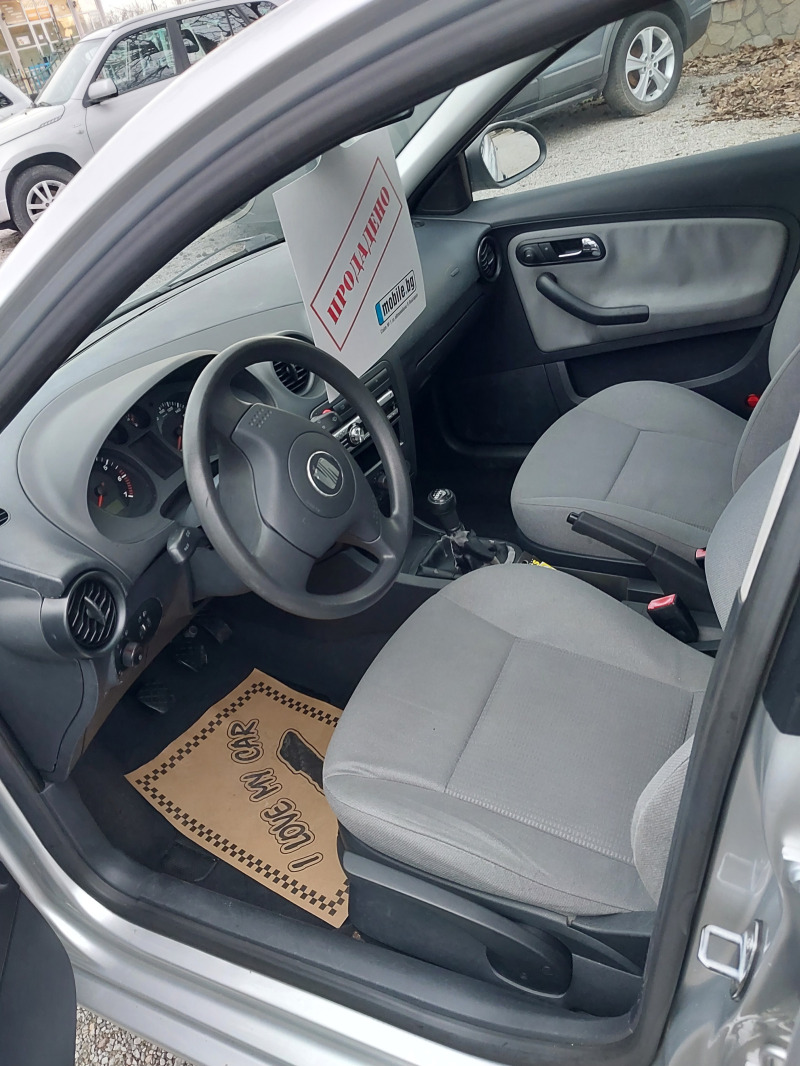 Seat Ibiza, снимка 6 - Автомобили и джипове - 44146641