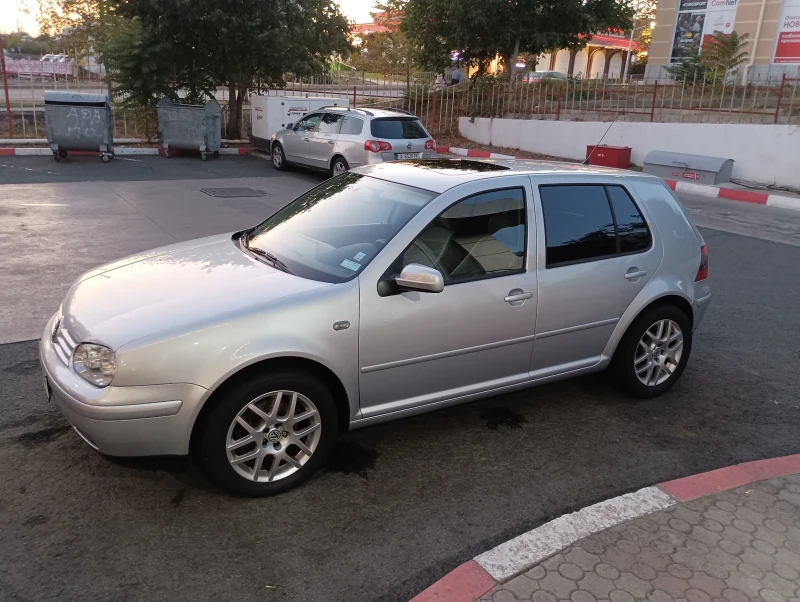 VW Golf 4 v5, снимка 9 - Автомобили и джипове - 47369130