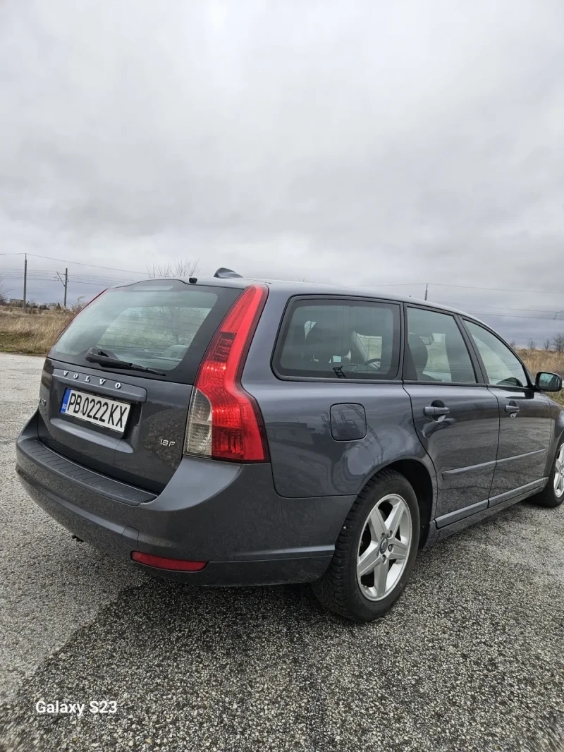 Volvo V50 1.8F на Газ, снимка 3 - Автомобили и джипове - 48178842