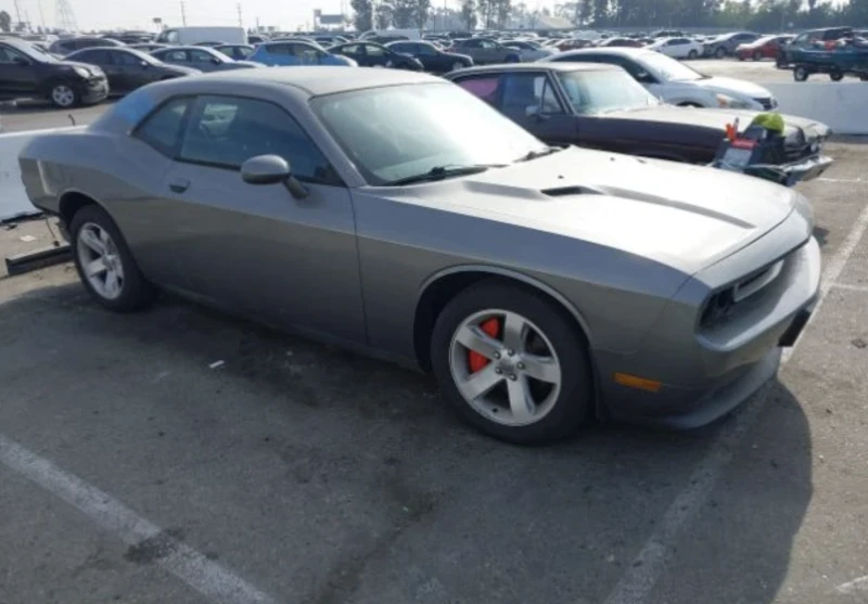 Dodge Challenger SXT, снимка 1 - Автомобили и джипове - 48706308