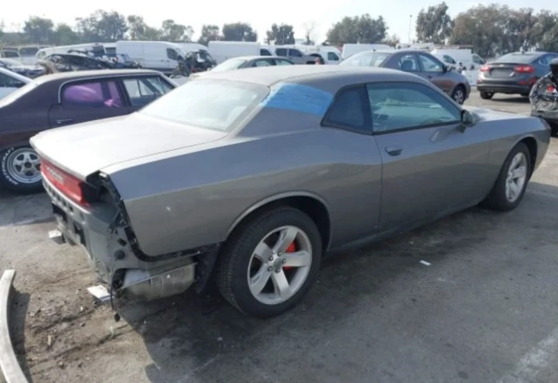 Dodge Challenger SXT, снимка 7 - Автомобили и джипове - 48706308