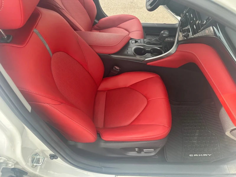 Toyota Camry XSE 4X4, снимка 11 - Автомобили и джипове - 52041990