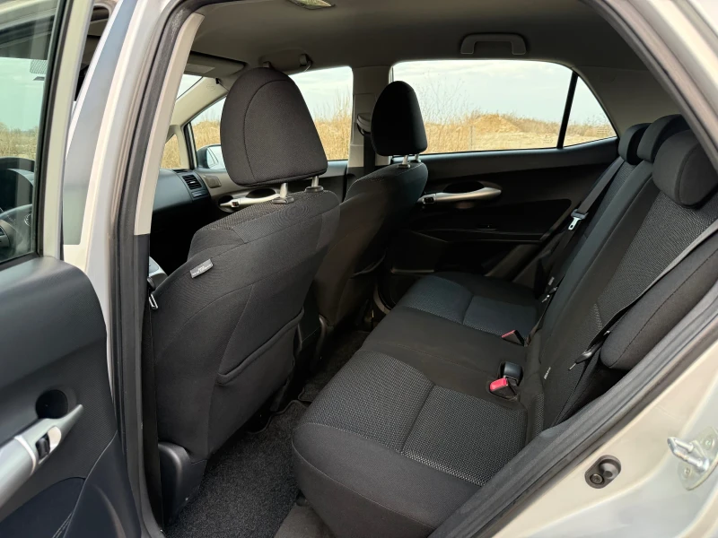 Toyota Auris 1.8, снимка 9 - Автомобили и джипове - 52868411