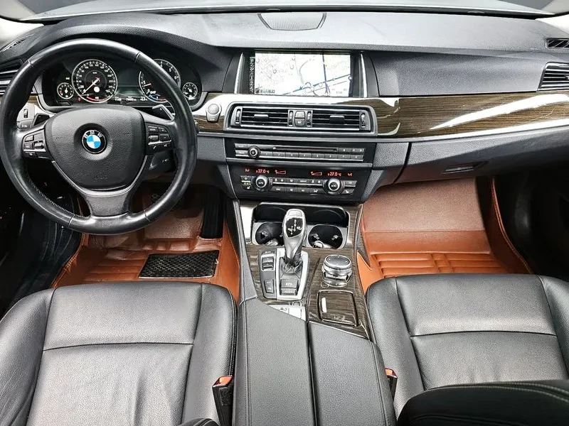 BMW 528 i, снимка 7 - Автомобили и джипове - 55146019