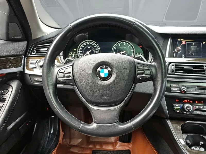 BMW 528 i, снимка 13 - Автомобили и джипове - 55146019
