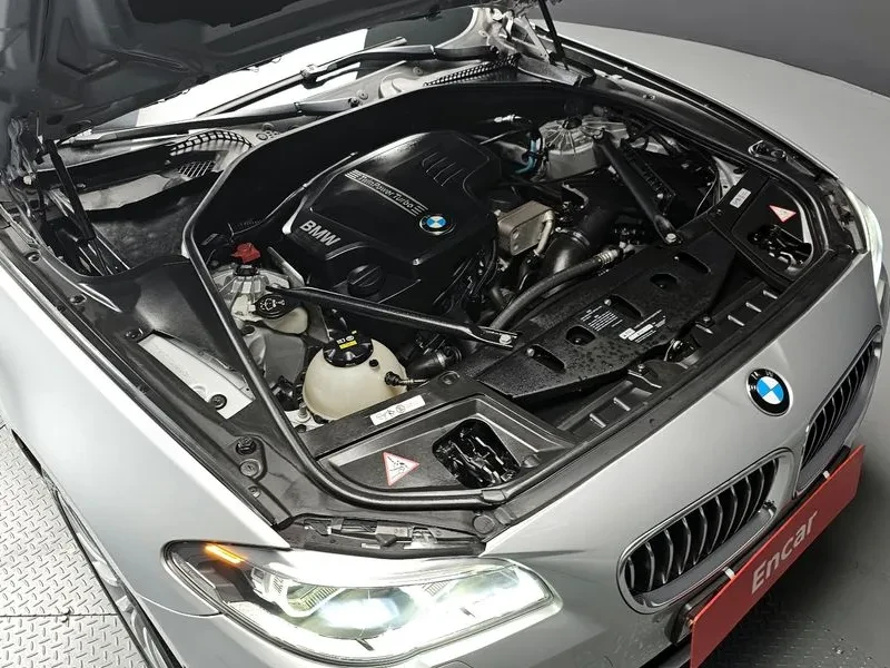 BMW 528 i, снимка 6 - Автомобили и джипове - 55146019