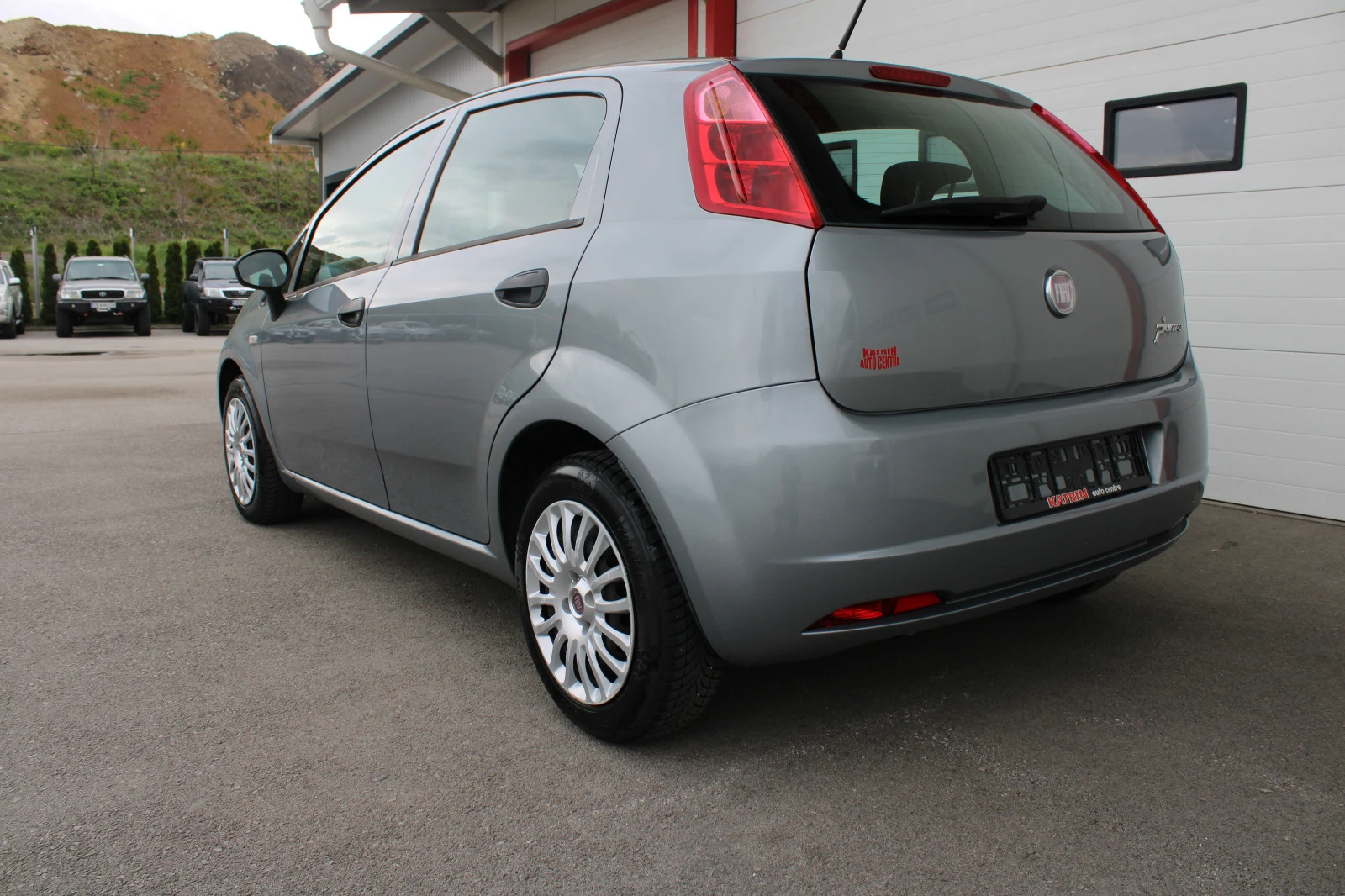 Fiat Punto 1.2i* E5B - изображение 7