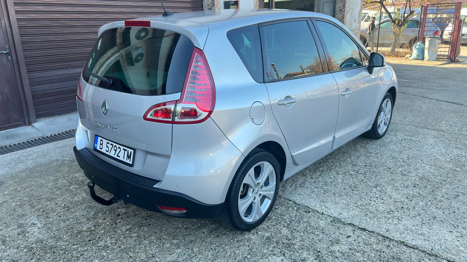 Renault Scenic Автоматик - изображение 4