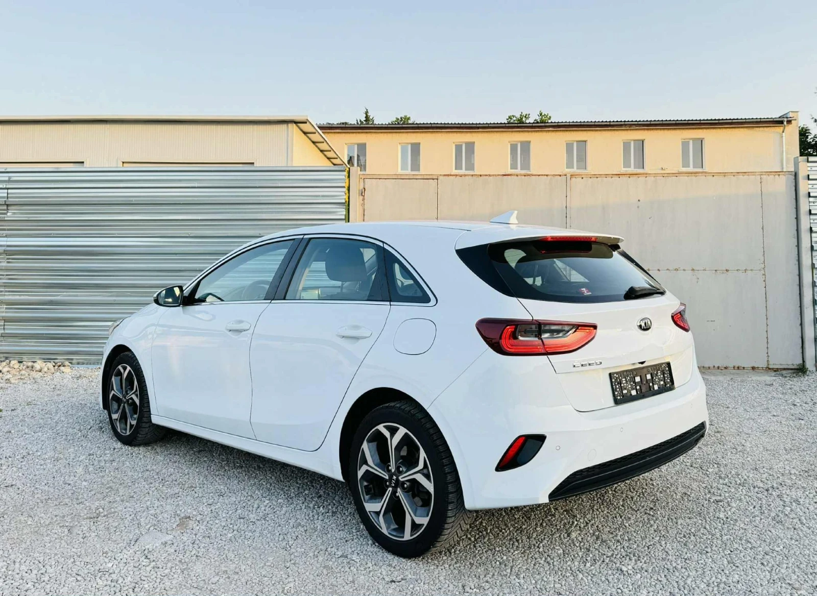 Kia Ceed KAR PLAY* KAMERA - изображение 4