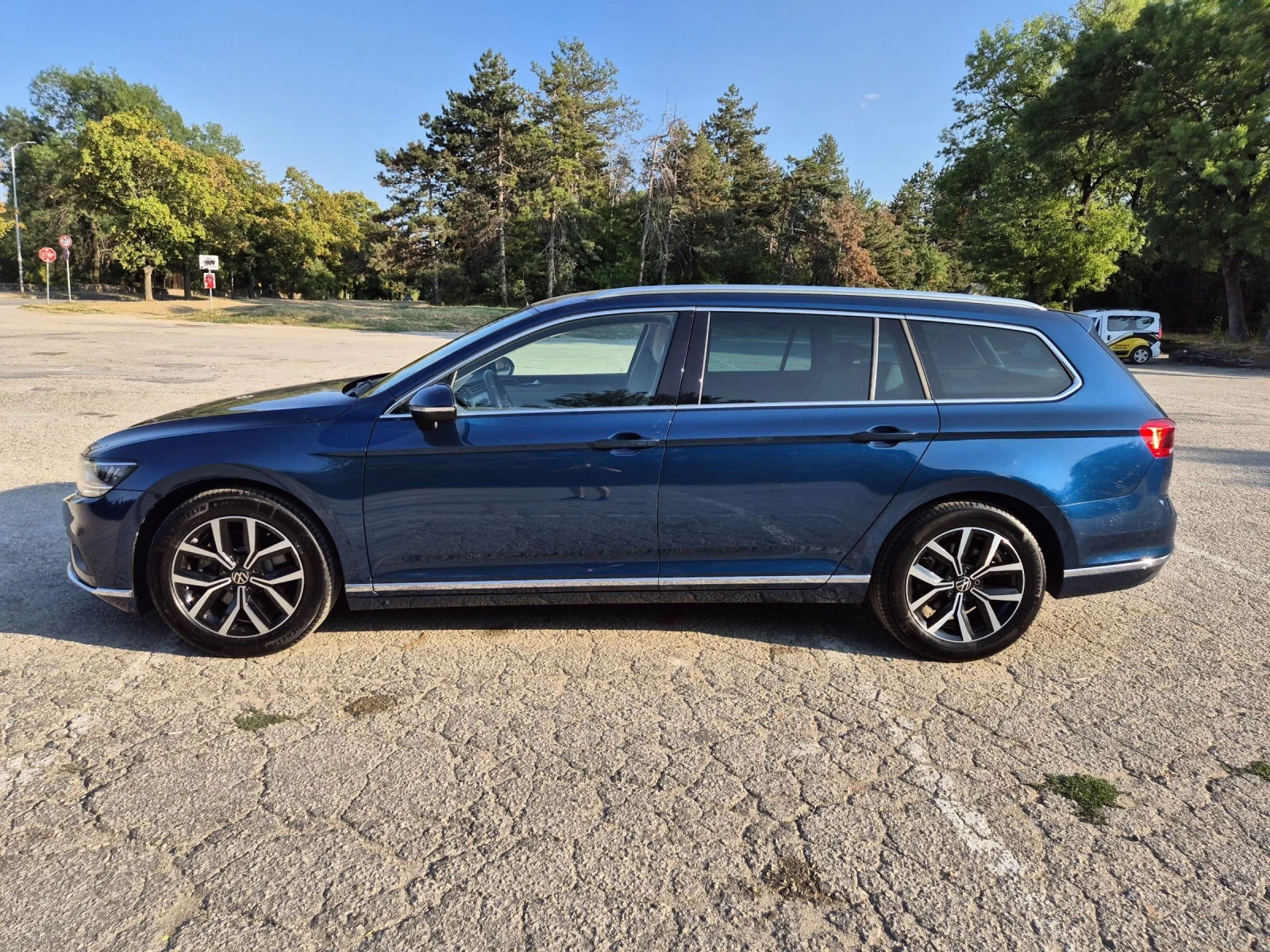 VW Passat 2.0TDI Face Elegance 200кс Digital Distr Кожа - изображение 7
