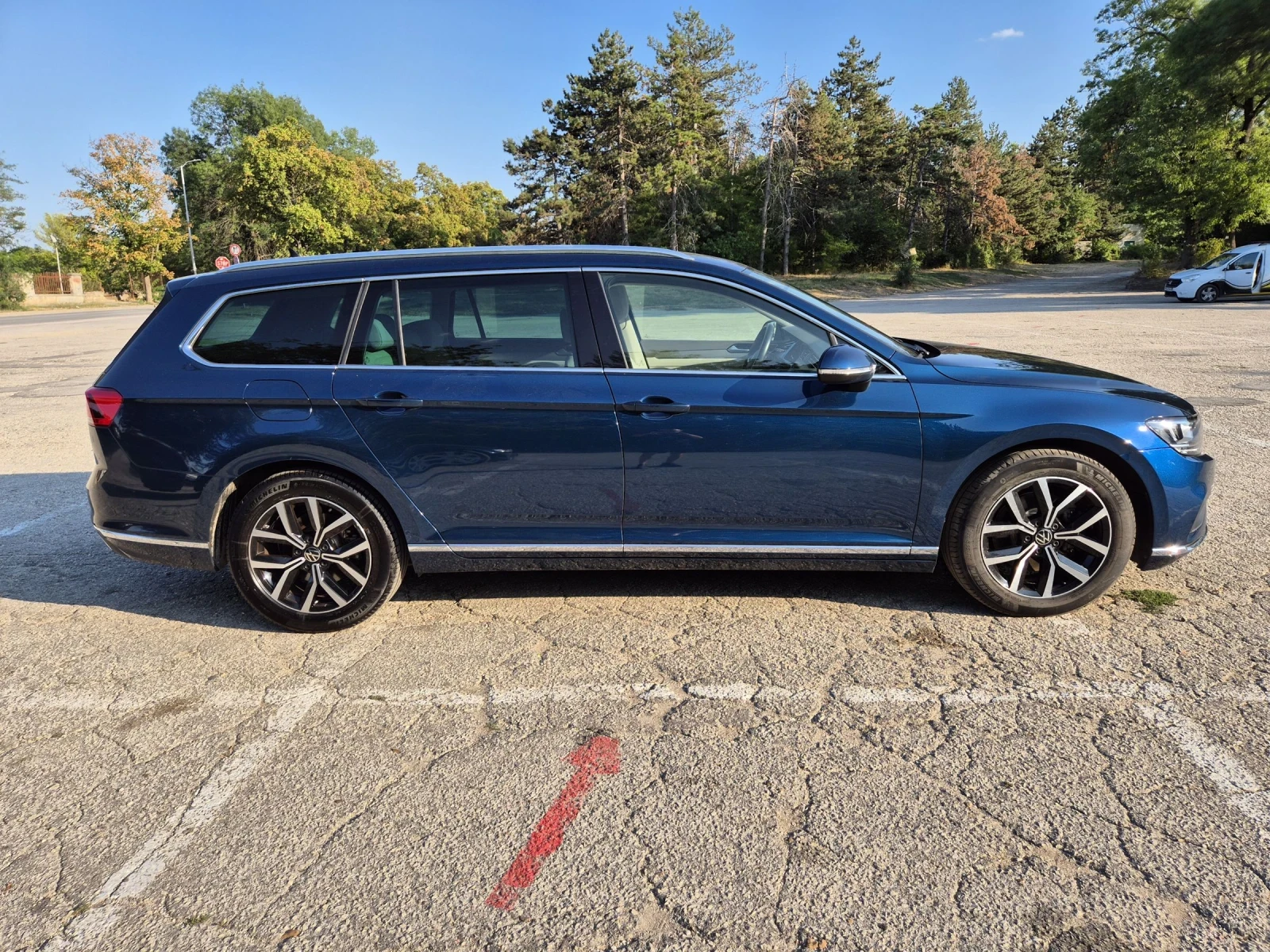 VW Passat 2.0TDI Face Elegance 200кс Digital Distr Кожа - изображение 8