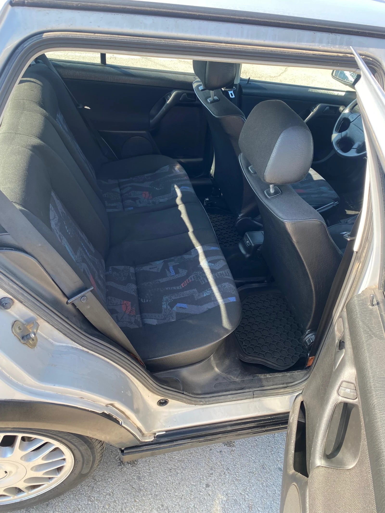 VW Golf 1.6 101к.с. - изображение 7