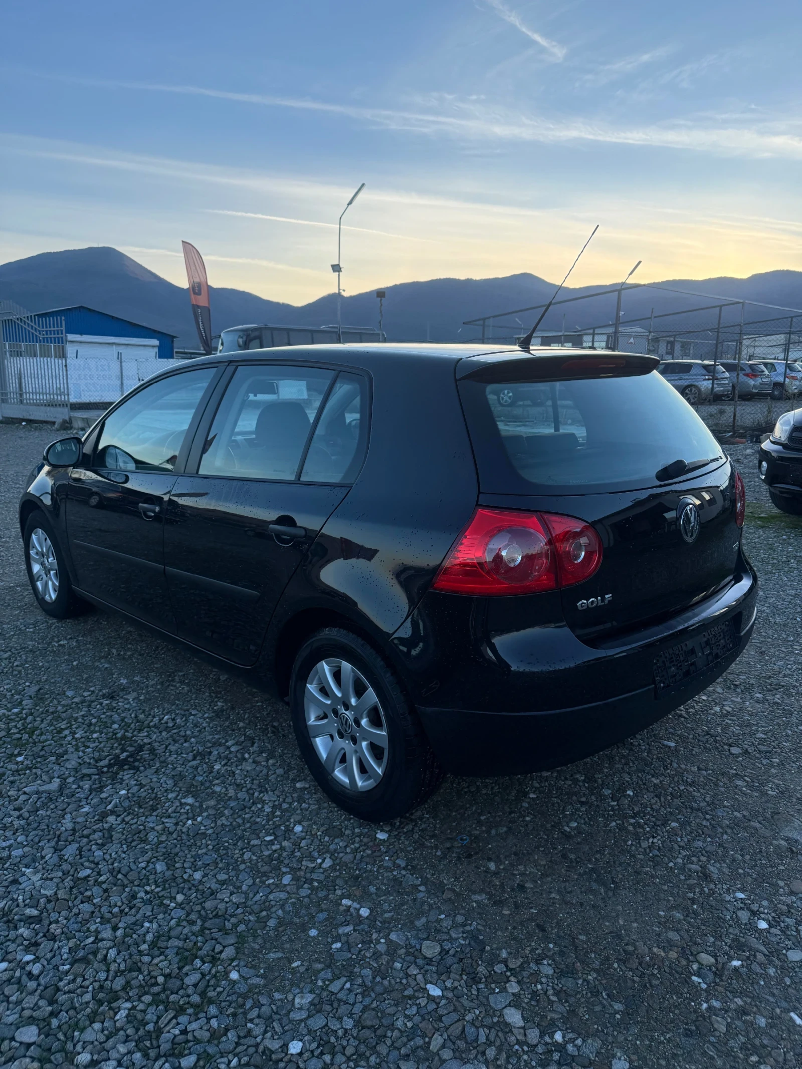 VW Golf 1.9TDI* 6скорости* ЛИЗИНГ - изображение 6