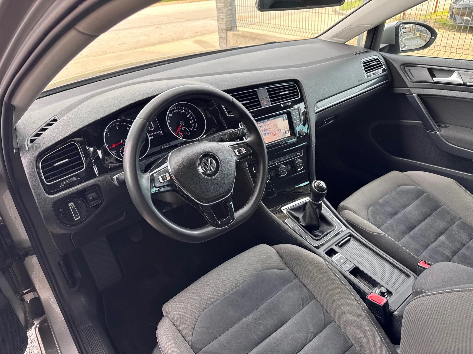 VW Golf 2.0TDI 150�� 6�� Highline* NAVI* ���������*  | Mobile.bg � ����������� 12