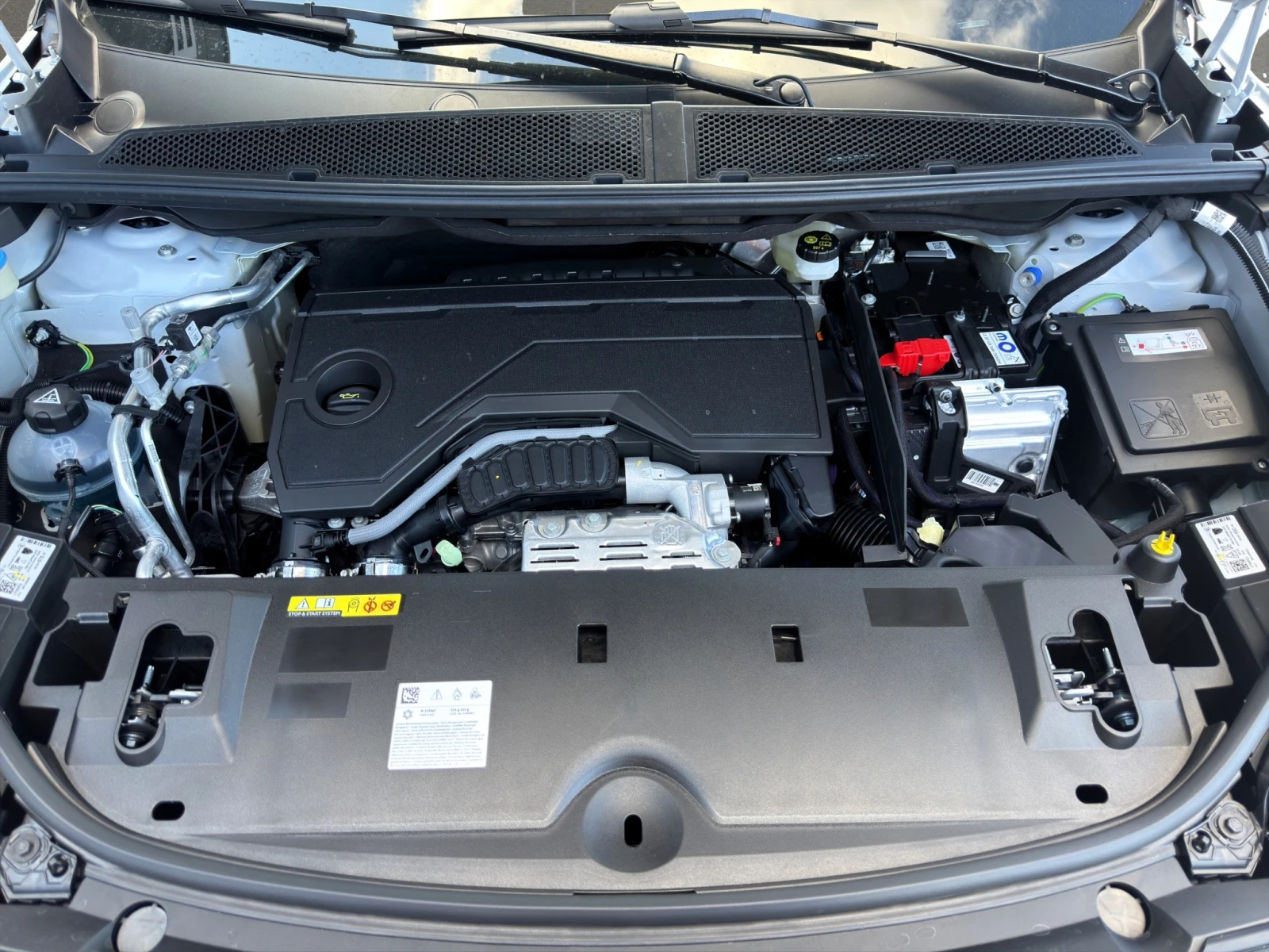 Peugeot 3008 GT EXCLUSIVE 1.2 145 HYBRID �������� �� 02.2031 �. | Mobile.bg � ����������� 14