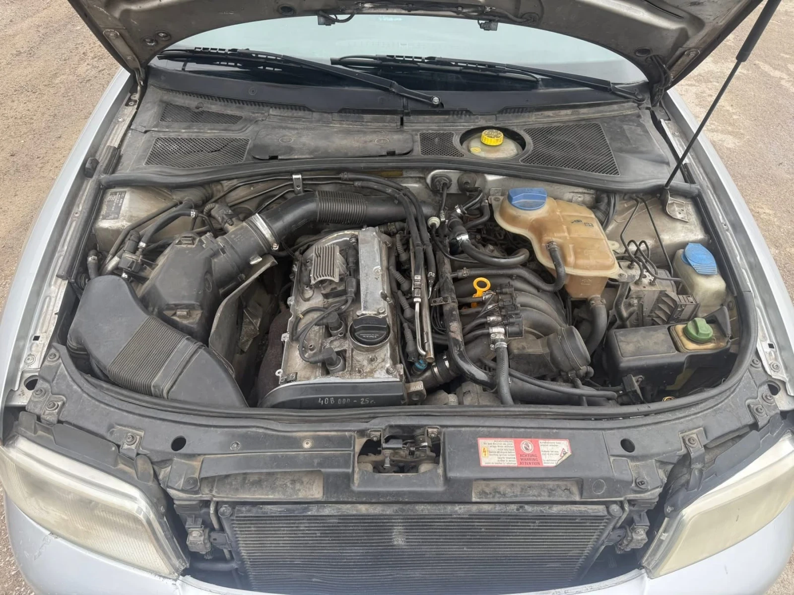 Audi A4 1.8 ГАЗ , снимка 6 - Автомобили и джипове - 54587582