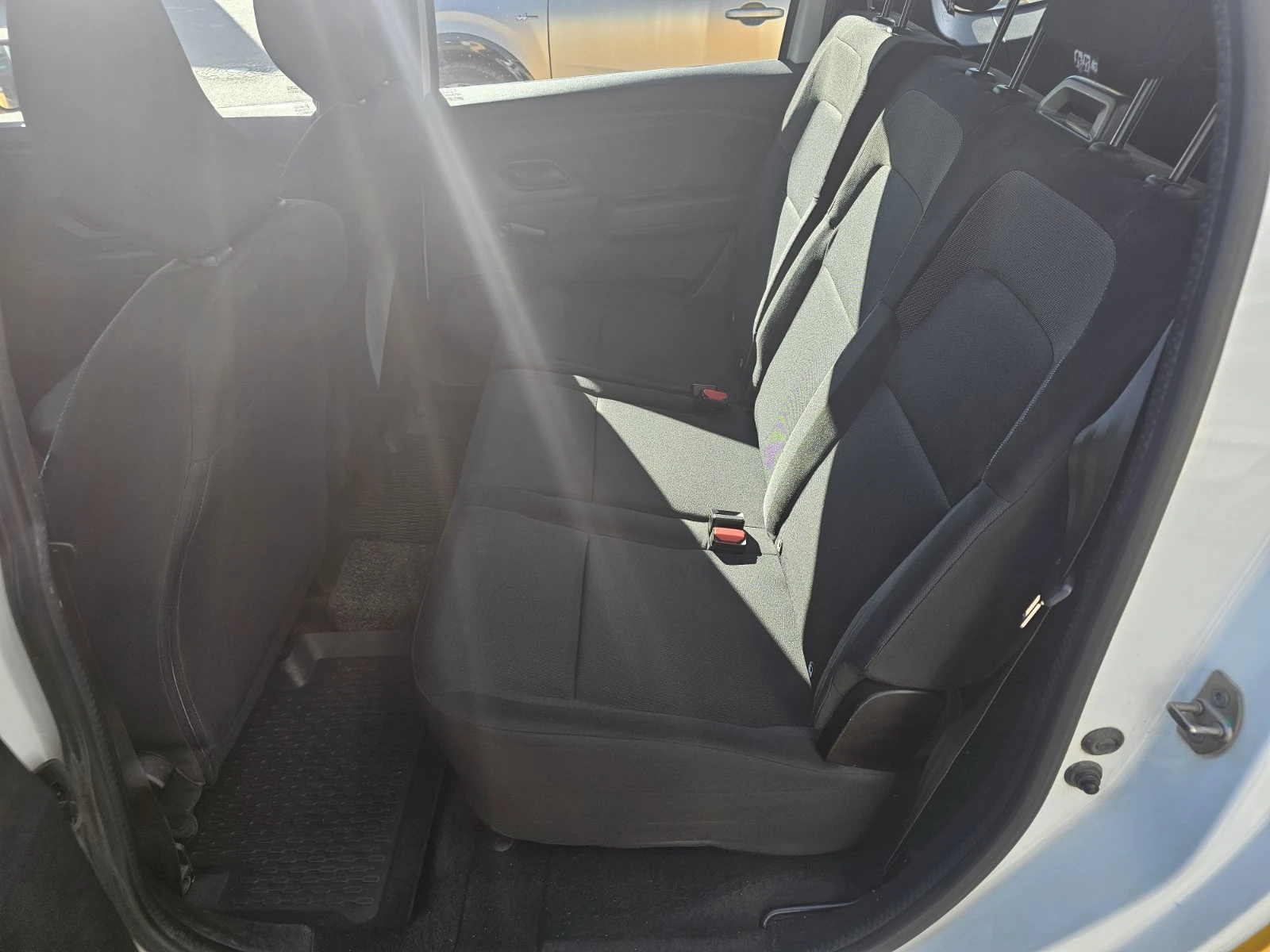 Dacia Jogger 1.0 TCe 90 Stop&Start LPG, снимка 12 - Автомобили и джипове - 54227145