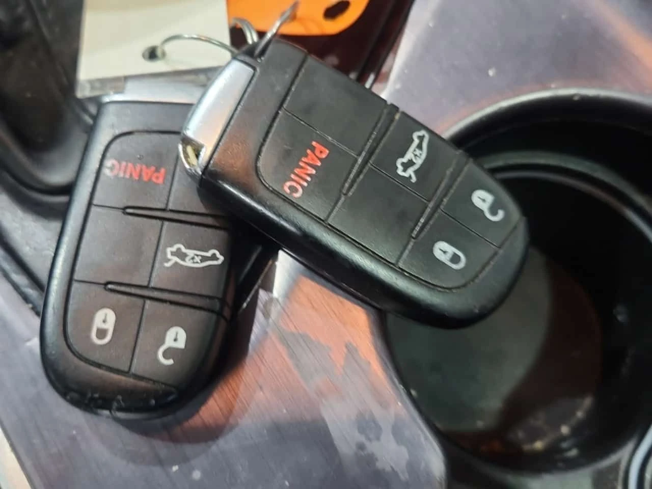 Dodge Challenger SXT| PANORAMA| 2 КЛЮЧА| ПОДГРЕВИ| , снимка 17 - Автомобили и джипове - 54256860