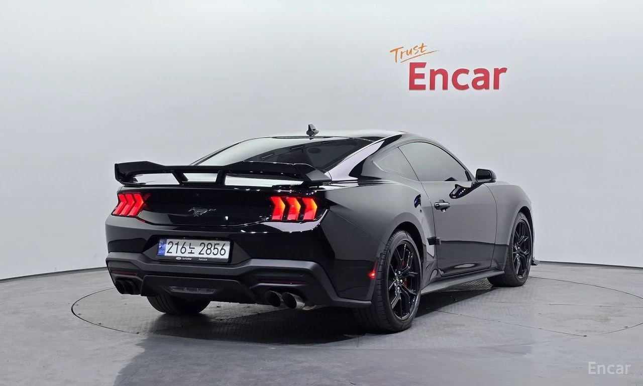 Ford Mustang 2.3* ECO* BOOST* PREMIUM* BREMBO* ОБДУХВАНЕ* КАМЕР, снимка 2 - Автомобили и джипове - 54305113