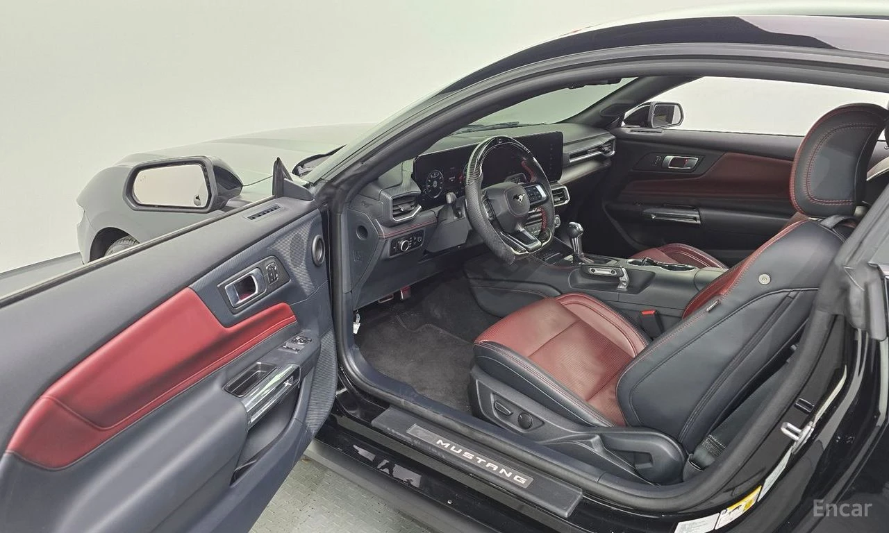 Ford Mustang 2.3* ECO* BOOST* PREMIUM* BREMBO* ОБДУХВАНЕ* КАМЕР, снимка 6 - Автомобили и джипове - 54305113