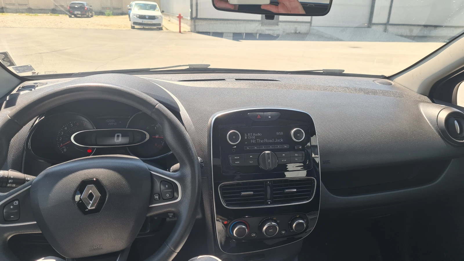 Renault Clio, снимка 8 - Автомобили и джипове - 54454589