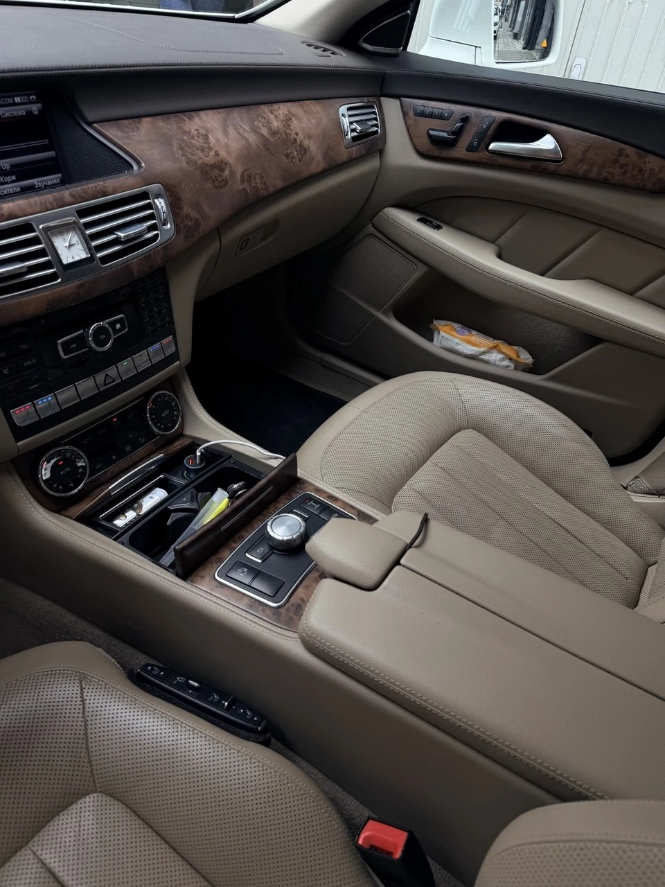 Mercedes-Benz CLS 250 2.2 CDI, снимка 9 - Автомобили и джипове - 54701287