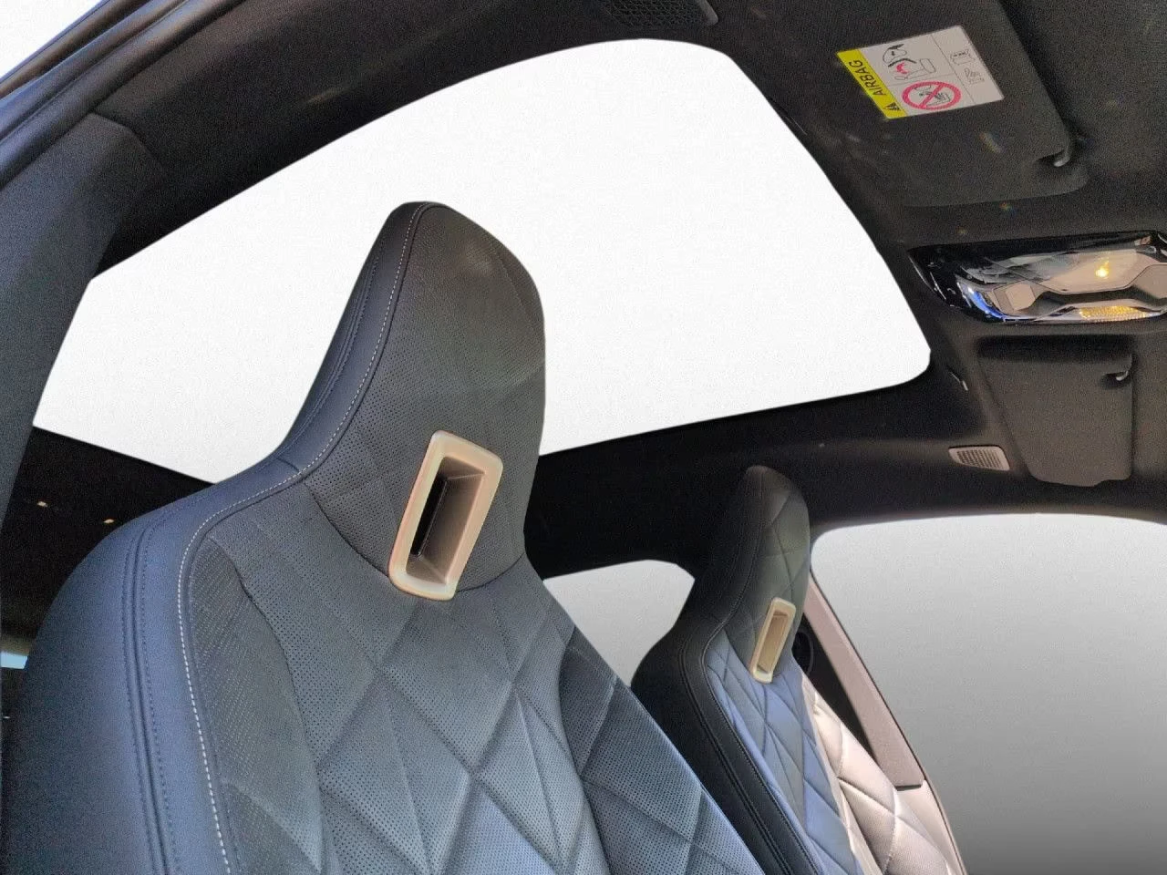 BMW iX M60/xDRIVE/619HP/B&W/LASER/SKY LOUNGE/PRO/360/521z | Mobile.bg � ����������� 11