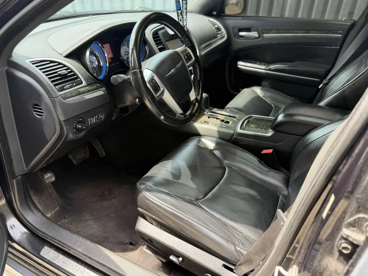 Chrysler 300c * АВТОКРЕДИТ БЕЗ ПЪРВОНАЧАЛНА ВНОСКА* , снимка 5 - Автомобили и джипове - 55199119