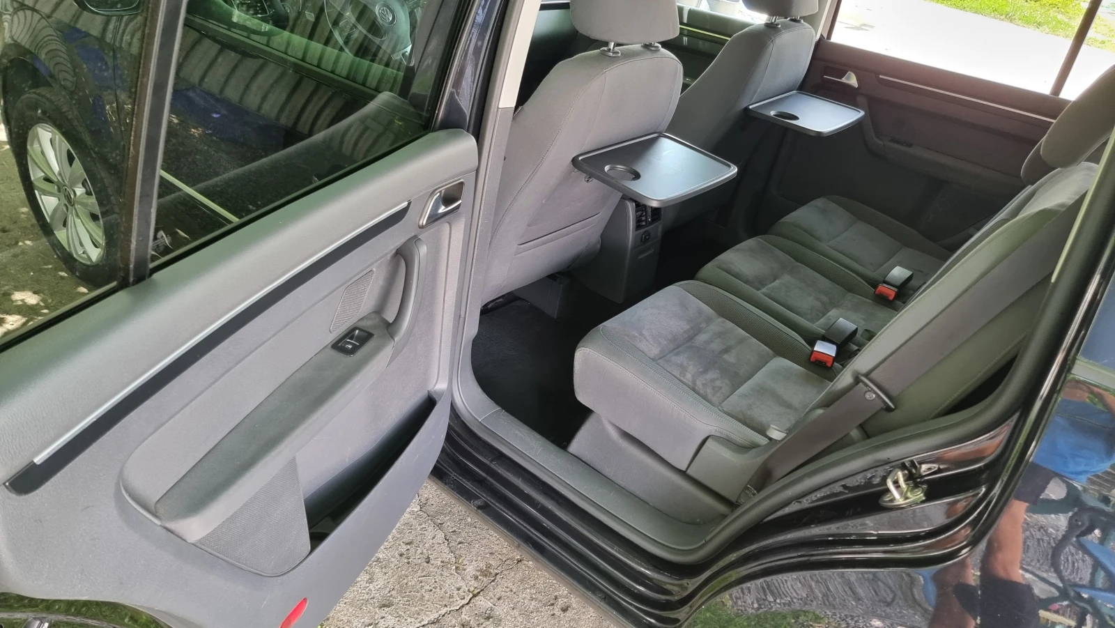 VW Touran 1.4 TSI ECO FUEL, снимка 8 - Автомобили и джипове - 55205647