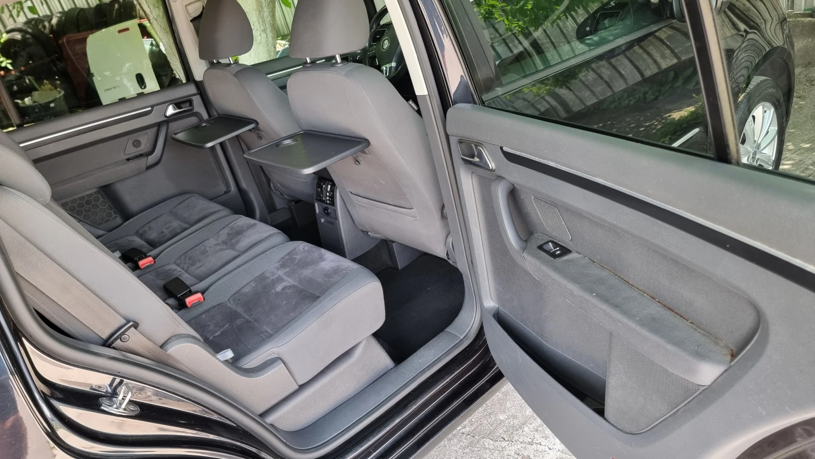 VW Touran 1.4 TSI ECO FUEL, снимка 9 - Автомобили и джипове - 55205647