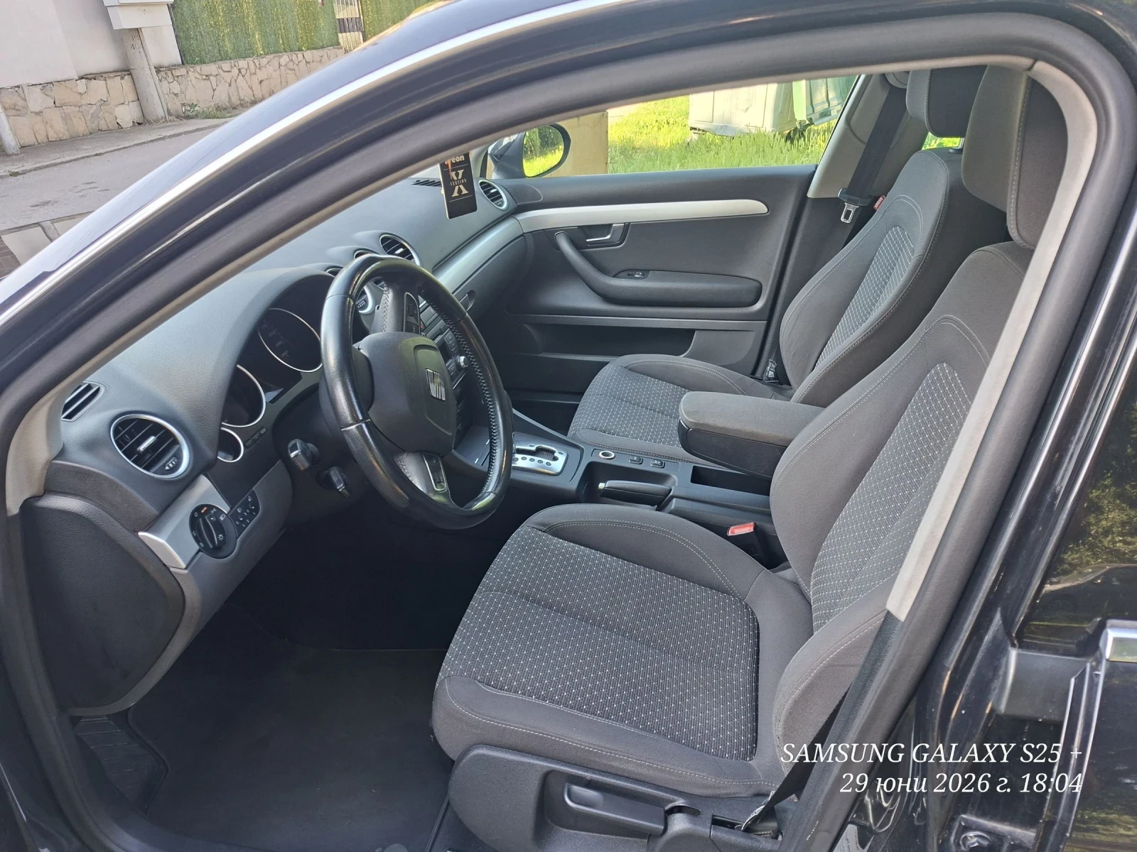Seat Exeo 2.0TDI 143 kn AVTOMATIC , снимка 8 - Автомобили и джипове - 55237184