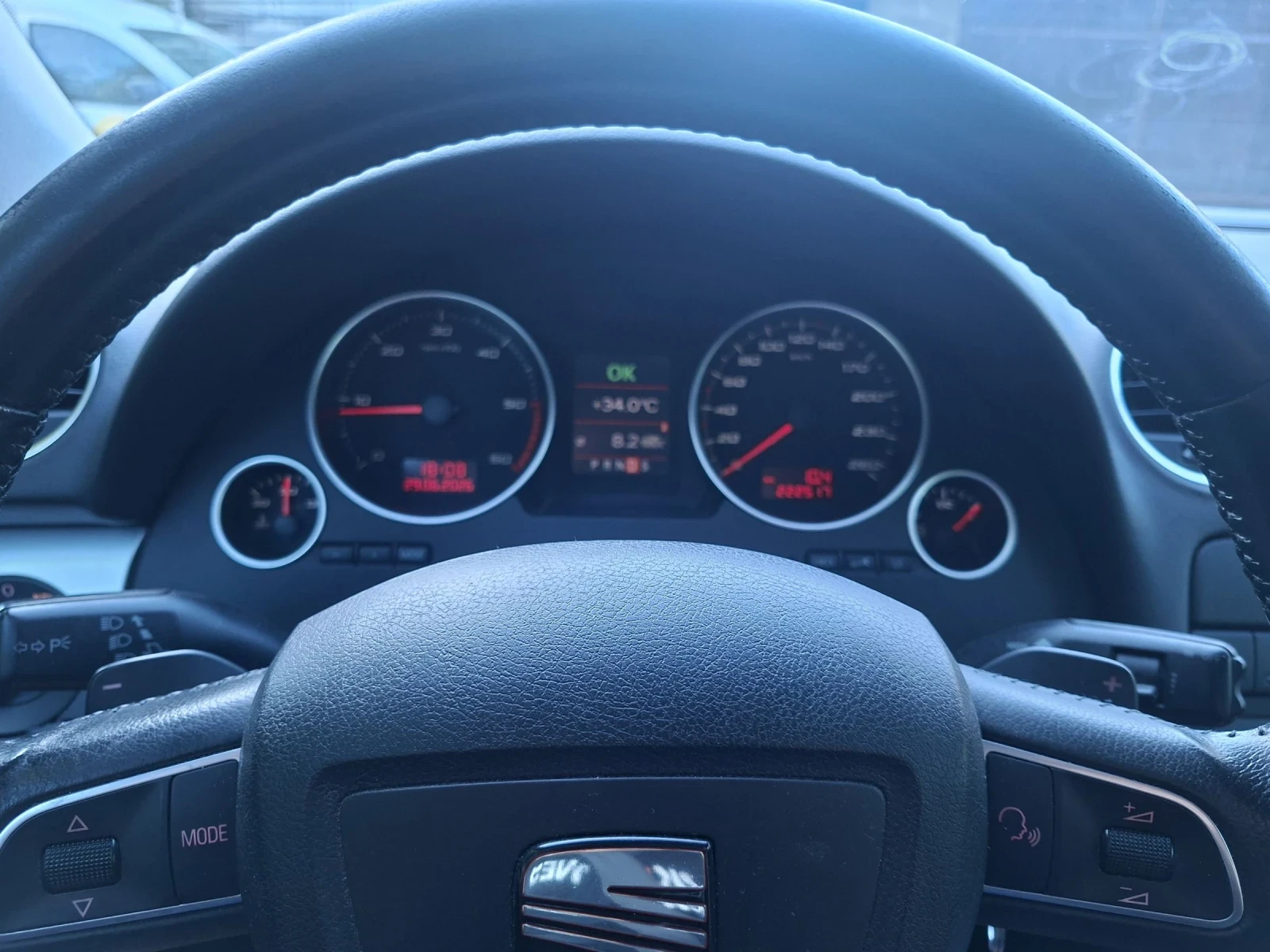 Seat Exeo 2.0TDI 143 kn AVTOMATIC , снимка 6 - Автомобили и джипове - 55237184
