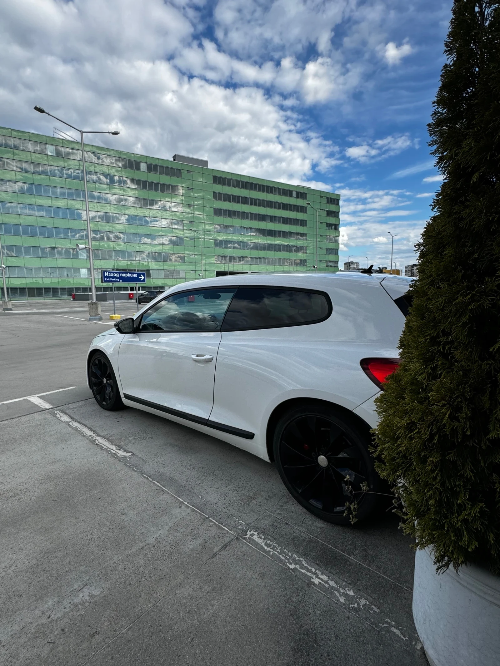 VW Scirocco 2.0T Швейцария внос!, снимка 5 - Автомобили и джипове - 55424831