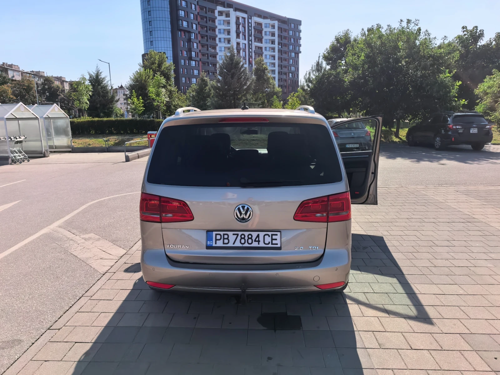 VW Touran, снимка 4 - Автомобили и джипове - 55427989