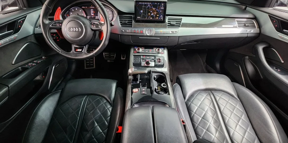 Audi S8 * АВТО КРЕДИТ* ЦЕНА ДО БГ * Сервизна история * , снимка 8 - Автомобили и джипове - 55460162