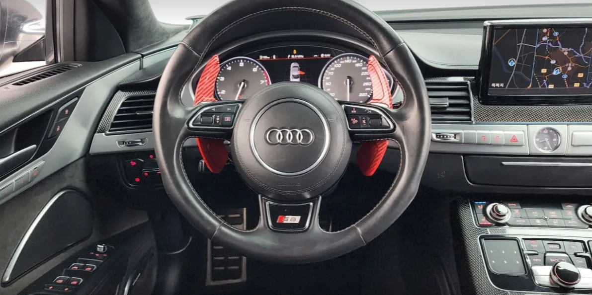 Audi S8 * АВТО КРЕДИТ* ЦЕНА ДО БГ * Сервизна история * , снимка 9 - Автомобили и джипове - 55460162
